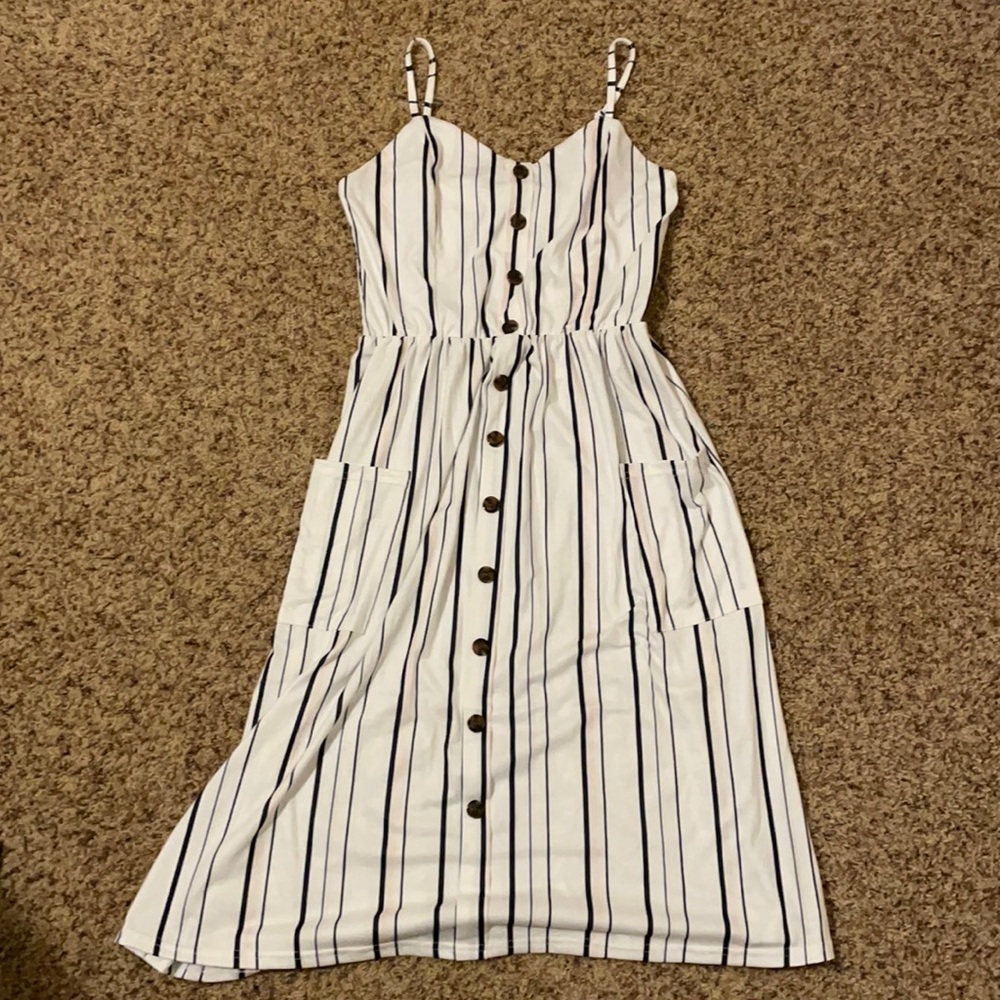 NWT White striped sundress; faux buttons & pockets